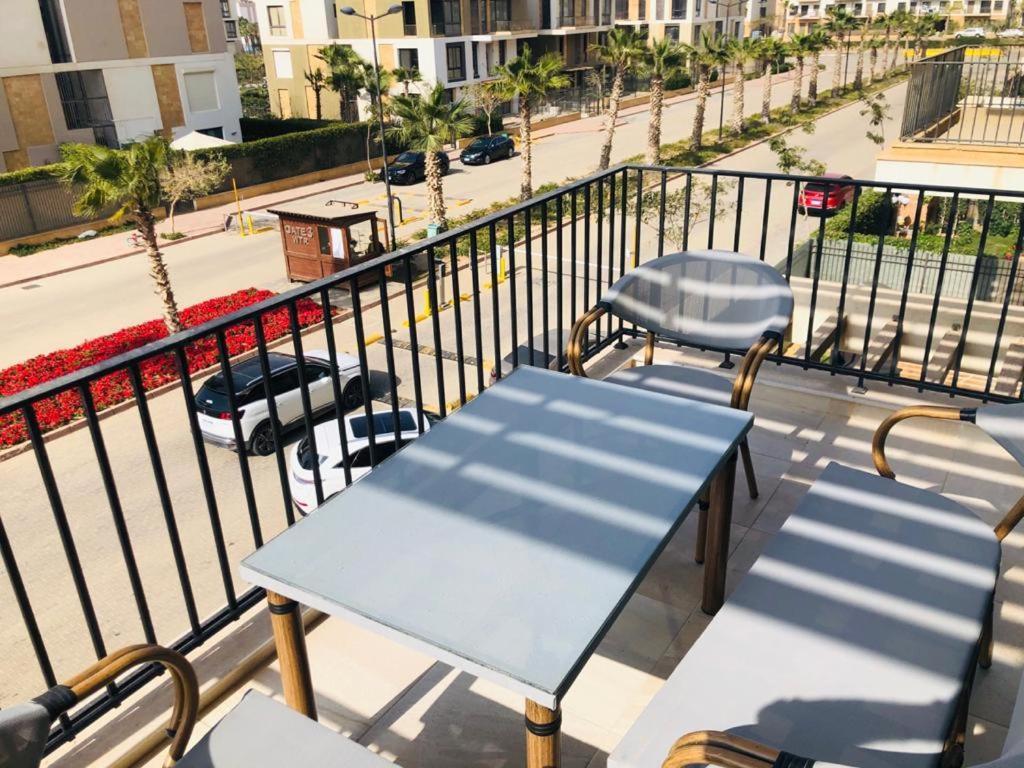 Sodic Westown Residence1-Near Elnada Hospital 'Izbat Yusif Barradah Kültér fotó